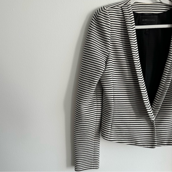 BCBGMaxazria ‘Hendrix’ Black + White Striped Blazer Jacket Size Medium - Picture 5 of 9